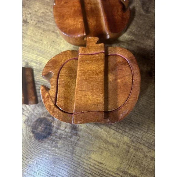 Apple Shaped Wooden Trinket Puzzle Jewelry Keepsake Box School Teacher Gift Vtg - Picture 13 of 15